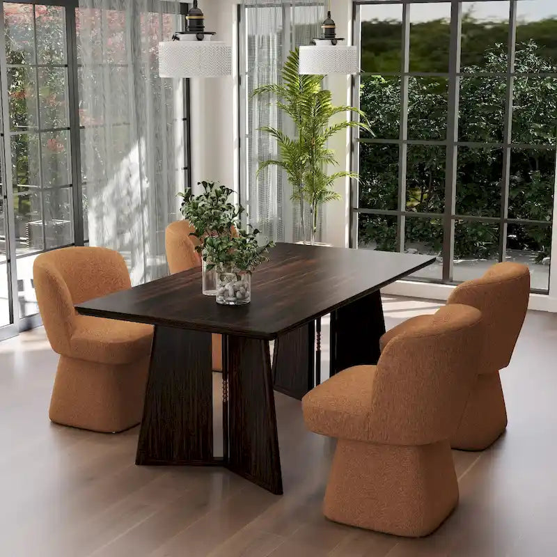 Chaises de salle à manger tapissées de tissu