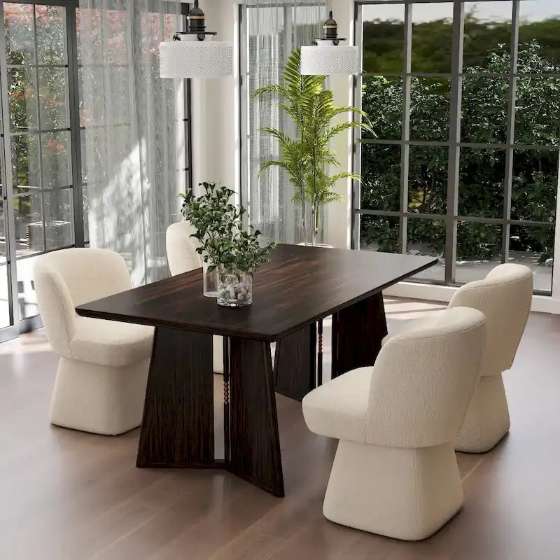 Chaises de salle à manger tapissées de tissu
