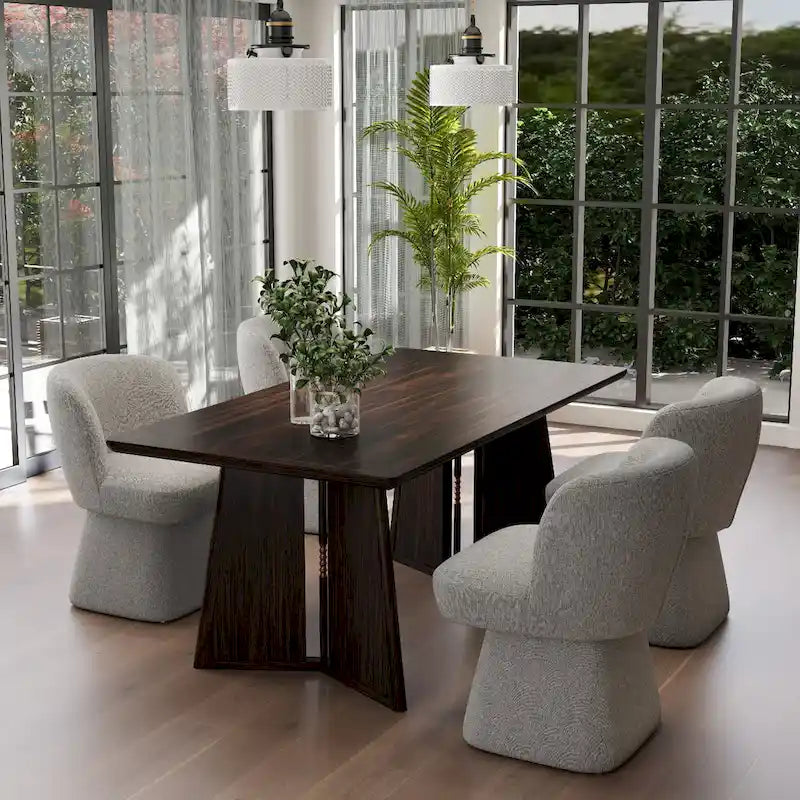 Chaises de salle à manger tapissées de tissu