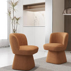 Chaises de salle à manger tapissées de tissu