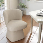 Chaises de salle à manger tapissées de tissu