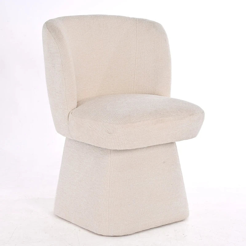 Chaises de salle à manger tapissées de tissu