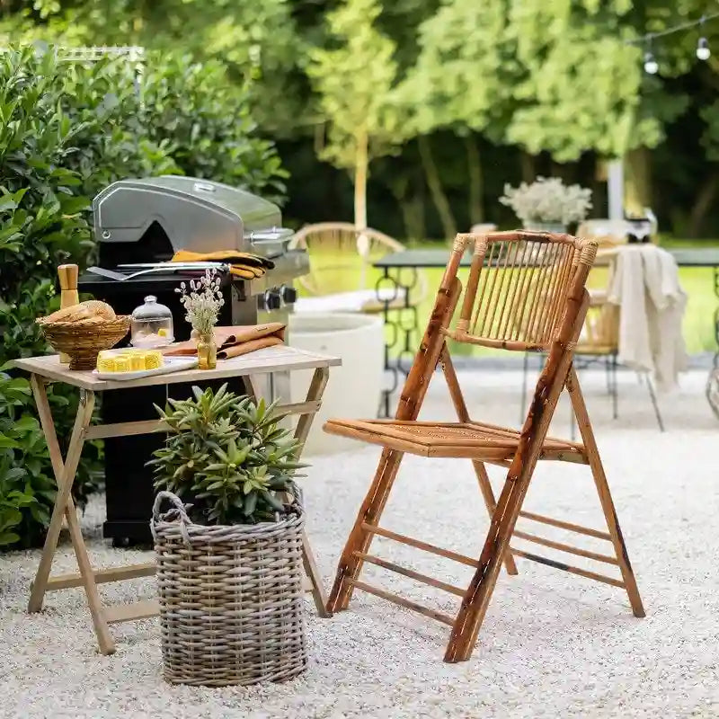 Chaise pliante en rotin et bambou pour l'extérieur et l'intérieur